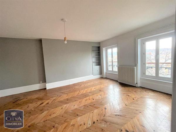 Appartement à louer 3 pièces 120m² Clermont-Ferrand (63000)