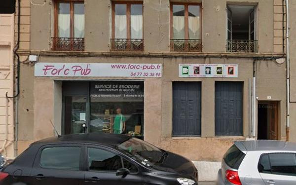 Immeuble à vendre    8 pièces •  Saint-Bonnet-le-Château