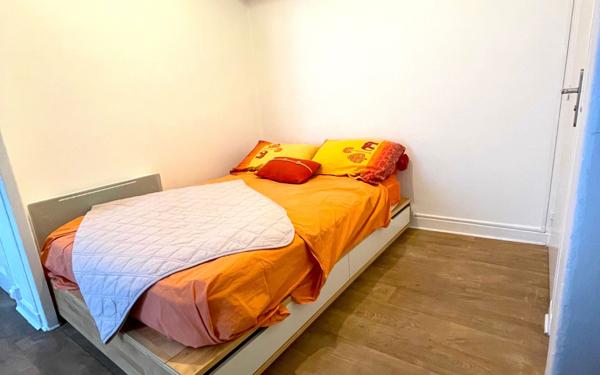 Immeuble à vendre    8 pièces •  Saint-Bonnet-le-Château