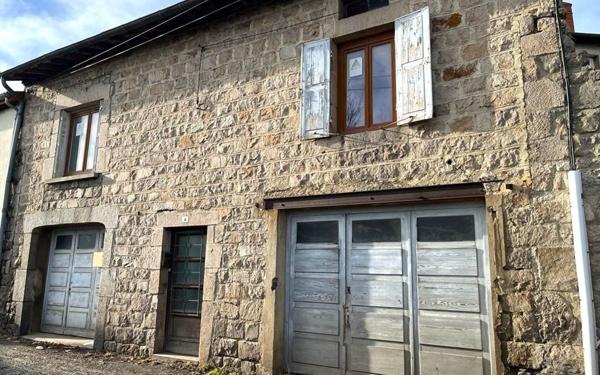 Immeuble à vendre    8 pièces •  Saint-Bonnet-le-Château