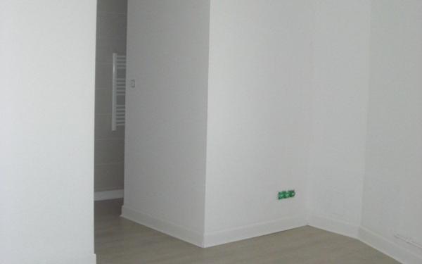 Immeuble à vendre    8 pièces •  Saint-Bonnet-le-Château