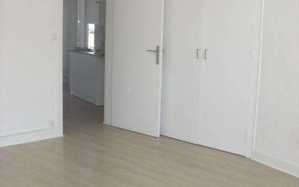 Immeuble à vendre    8 pièces •  Saint-Bonnet-le-Château