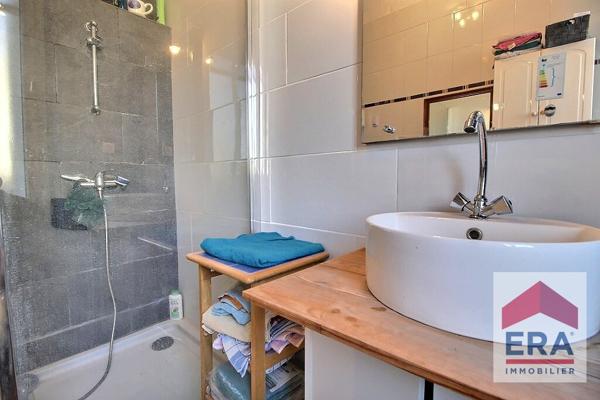 Maison de maître 5 pièces à vendre à Monteux - 3 chambres - 1 bureau - Jardin