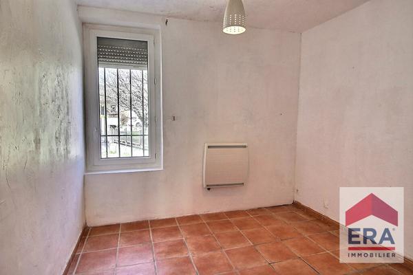 Maison de maître 5 pièces à vendre à Monteux - 3 chambres - 1 bureau - Jardin