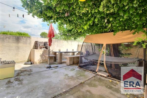 Maison de maître 5 pièces à vendre à Monteux - 3 chambres - 1 bureau - Jardin