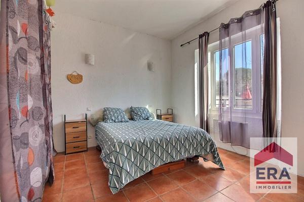 Maison de maître 5 pièces à vendre à Monteux - 3 chambres - 1 bureau - Jardin