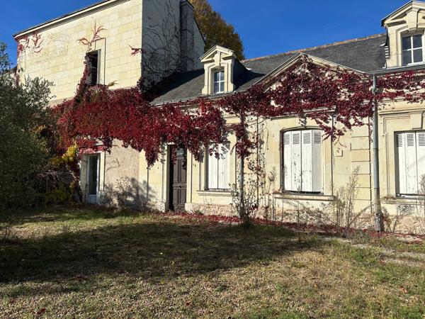Dpt Maine et Loire (49), à vendre SAUMUR maison à restaurer avec terrain constructible