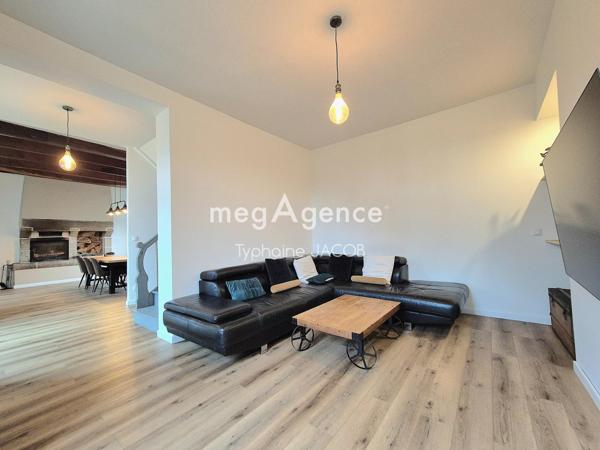 Maison à PLOEZAL, 22260 - 10 pièces 223m²