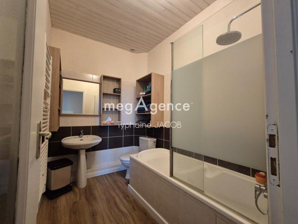 Maison à PLOEZAL, 22260 - 10 pièces 223m²