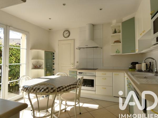 Maison à vendre 7 pièces 170 m² Rambouillet