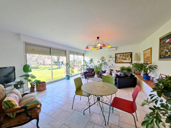 Charmante maison de village avec maison d'amis et jardin