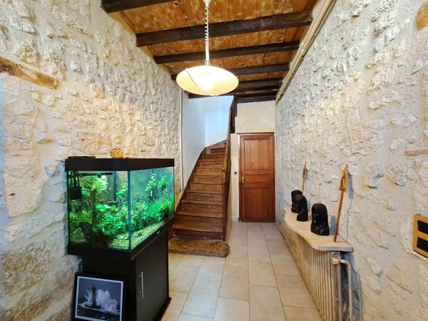 Charmante maison de village avec maison d'amis et jardin