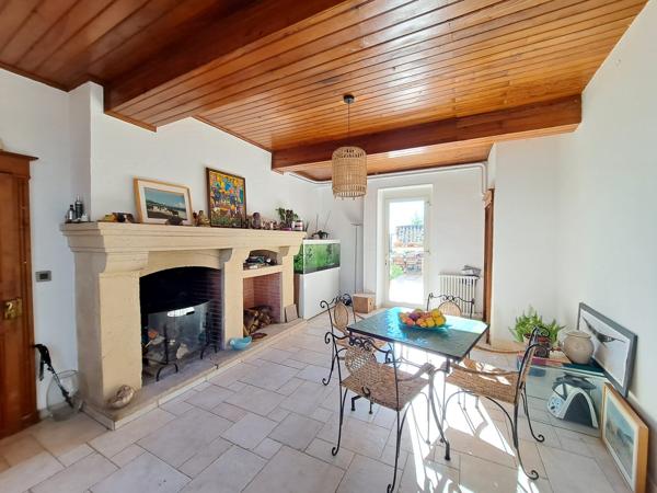 Charmante maison de village avec maison d'amis et jardin