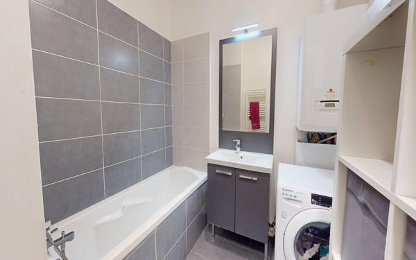 Appartement à vendre    4 pièces • 83,40 m2 Vaulx-en-Velin