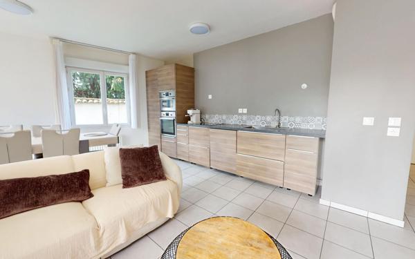 Appartement à vendre    4 pièces • 83,40 m2 Vaulx-en-Velin