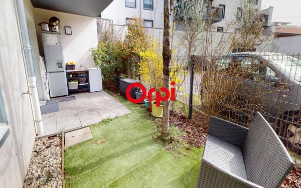 Appartement à vendre    4 pièces • 83,40 m2 Vaulx-en-Velin