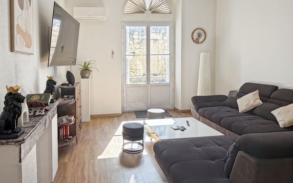 Appartement à vendre    2 pièces • 53 m2 Beaucaire