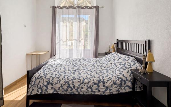 Appartement à vendre    2 pièces • 53 m2 Beaucaire