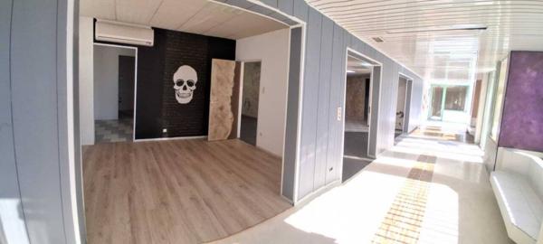 Commerce à vendre 5 pièces de 177 m²