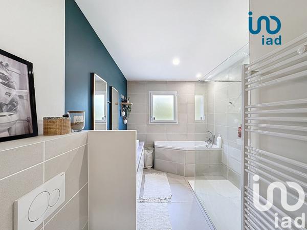 Maison 5 pièces de 123 m² à Peaugres (07340)