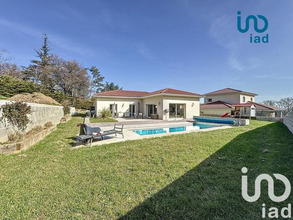 Maison 5 pièces de 123 m² à Peaugres (07340)