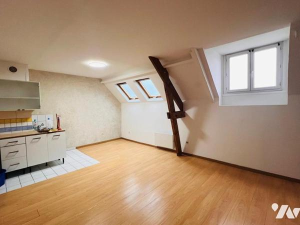 Appartement face à la gare de SAUMUR 