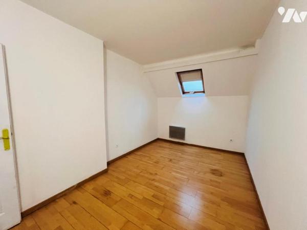 Appartement face à la gare de SAUMUR 