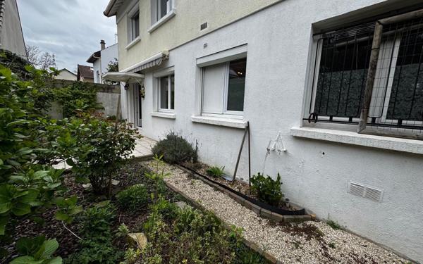 Appartement à louer    3 pièces • 82 m2 Villemomble