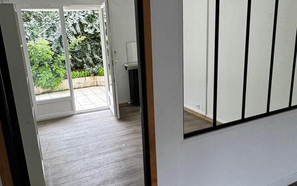 Appartement à louer    3 pièces • 82 m2 Villemomble