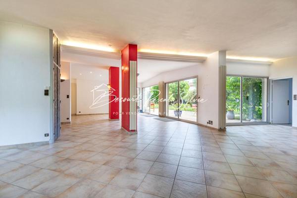 Maison  ANNEES 70 - 179 m² Le Teil (à 5 min de Montélimar)