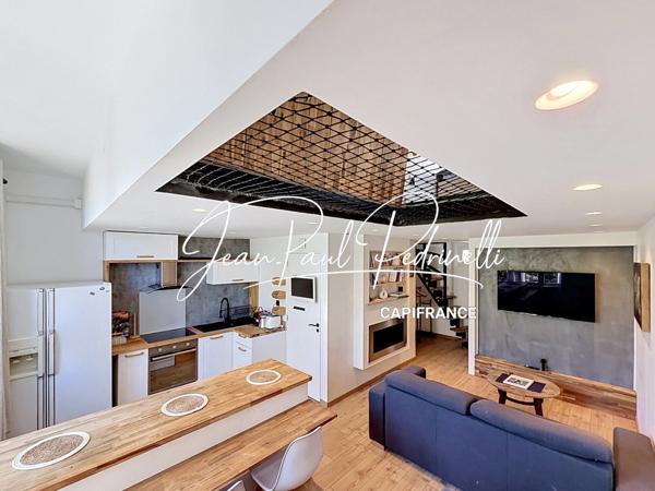 SAINT-RAPHAËL Valescure - Investissement locatif / Résidence principale Appartement 3 pièces duplex  59 m² au sol • 6 couchages • parking privatif • vendu meublé