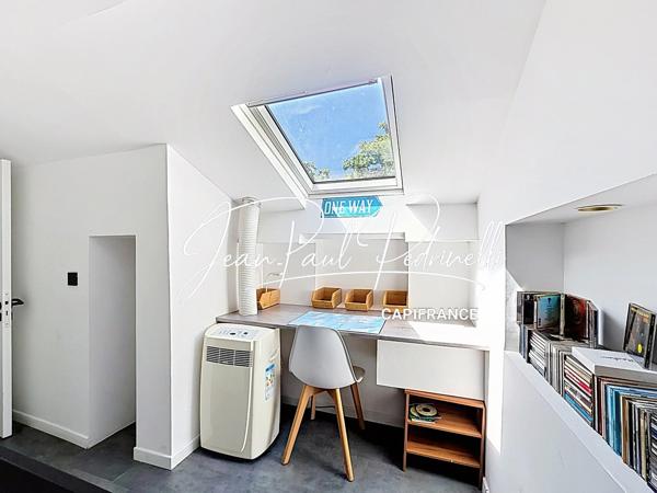SAINT-RAPHAËL Valescure - Investissement locatif / Résidence principale Appartement 3 pièces duplex  59 m² au sol • 6 couchages • parking privatif • vendu meublé