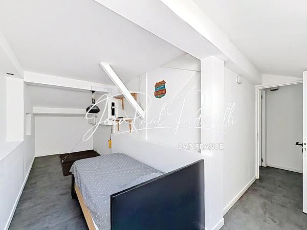 SAINT-RAPHAËL Valescure - Investissement locatif / Résidence principale Appartement 3 pièces duplex  59 m² au sol • 6 couchages • parking privatif • vendu meublé