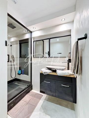 SAINT-RAPHAËL Valescure - Investissement locatif / Résidence principale Appartement 3 pièces duplex  59 m² au sol • 6 couchages • parking privatif • vendu meublé