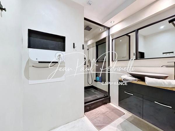 SAINT-RAPHAËL Valescure - Investissement locatif / Résidence principale Appartement 3 pièces duplex  59 m² au sol • 6 couchages • parking privatif • vendu meublé