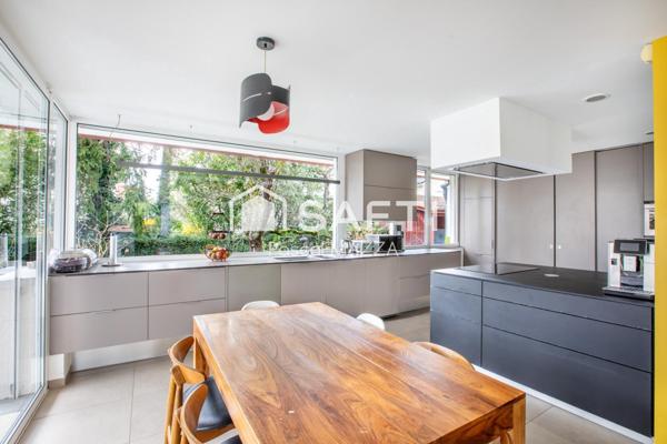 superbe maison d'architecte de 220m² avec piscine