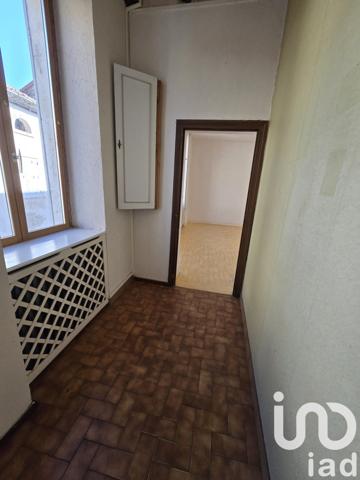 Maison de village 6 pièces de 142 m² à Ébreuil (03450)