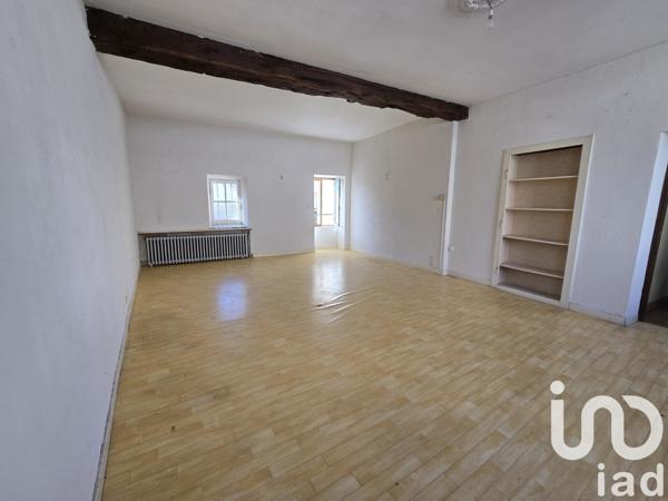 Maison de village 6 pièces de 142 m² à Ébreuil (03450)