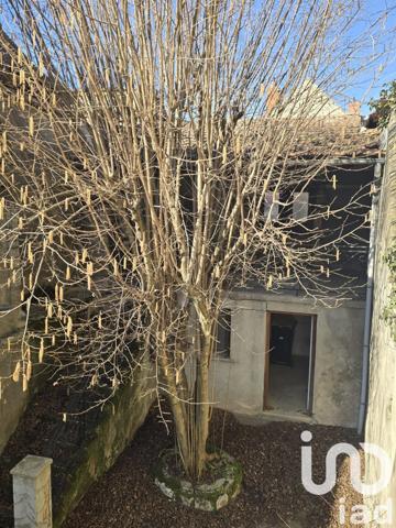 Maison de village 6 pièces de 142 m² à Ébreuil (03450)