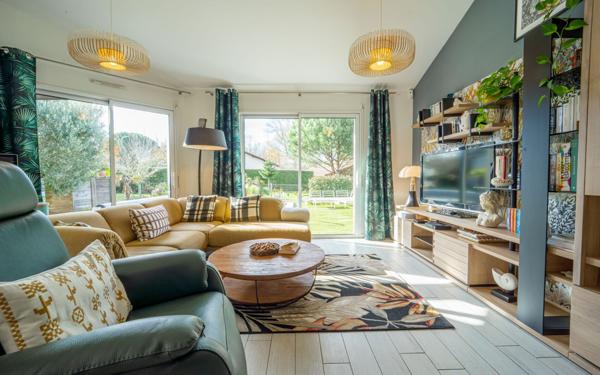 Maison à vendre    4 pièces •  Lit-et-Mixe