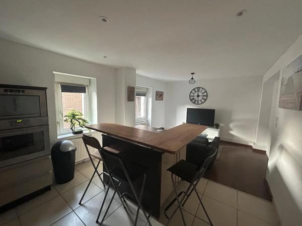 Appartement à louer 3 pièces 62.78m² Belfort (90000)