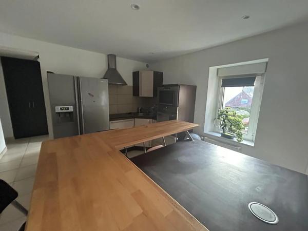 Appartement à louer 3 pièces 62.78m² Belfort (90000)