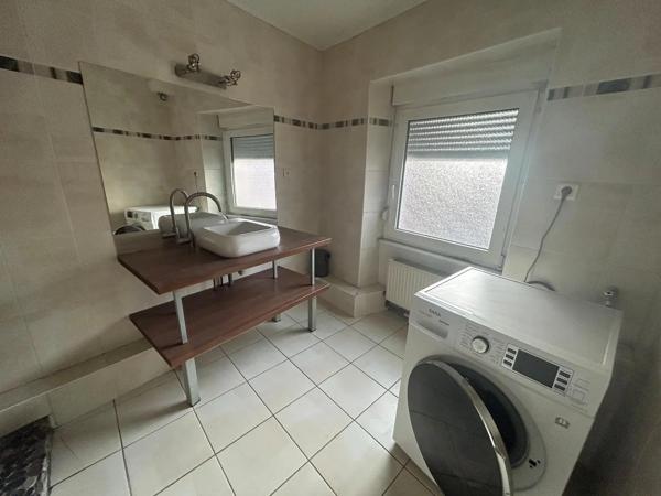 Appartement à louer 3 pièces 62.78m² Belfort (90000)