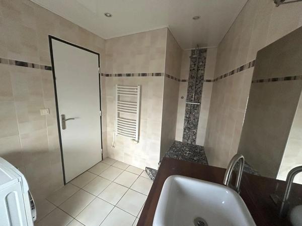 Appartement à louer 3 pièces 62.78m² Belfort (90000)