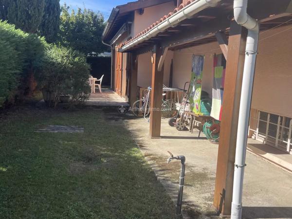 Vente                                                      Maison
                        
                     7 pièces                      123 m2                     à Albi