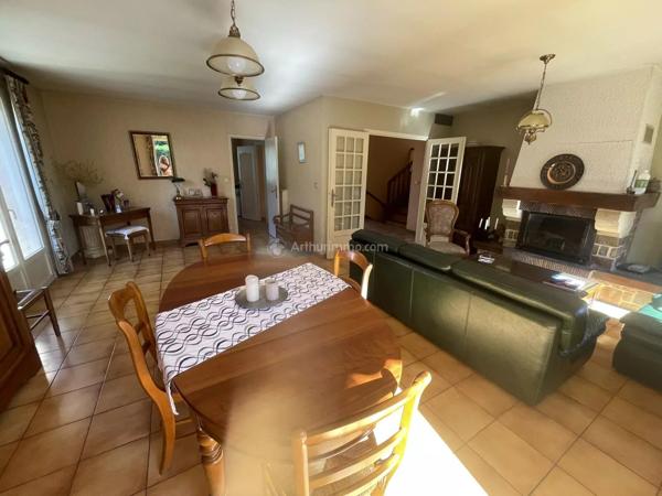 Vente                                                      Maison
                        
                     7 pièces                      123 m2                     à Albi