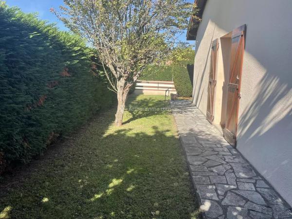 Vente                                                      Maison
                        
                     7 pièces                      123 m2                     à Albi