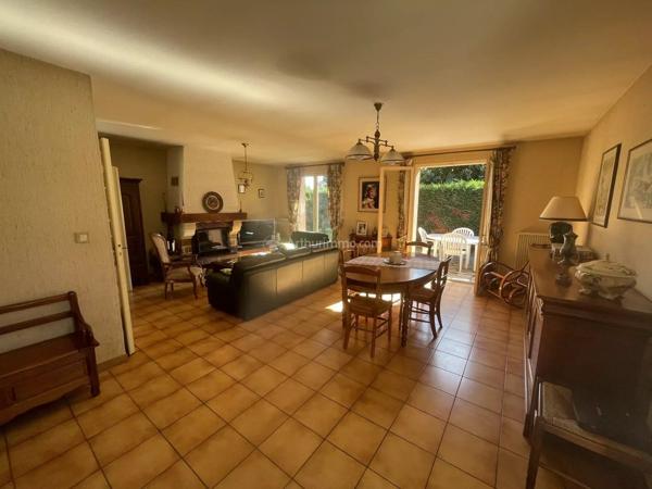 Vente                                                      Maison
                        
                     7 pièces                      123 m2                     à Albi