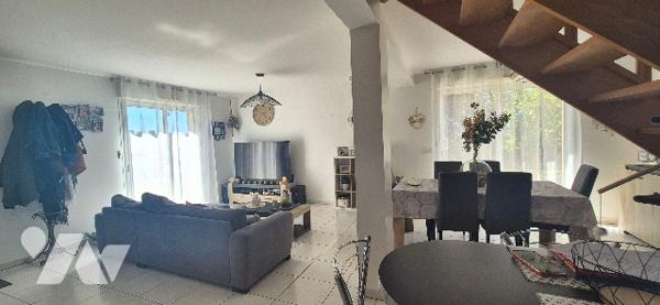 Pavillon trois chambres dont une de plein pied