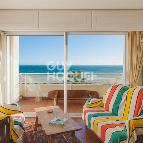 VUE MER EXCEPTIONNELLE : Appartement 3 pièces au dernier étage à Canet en Roussillon !